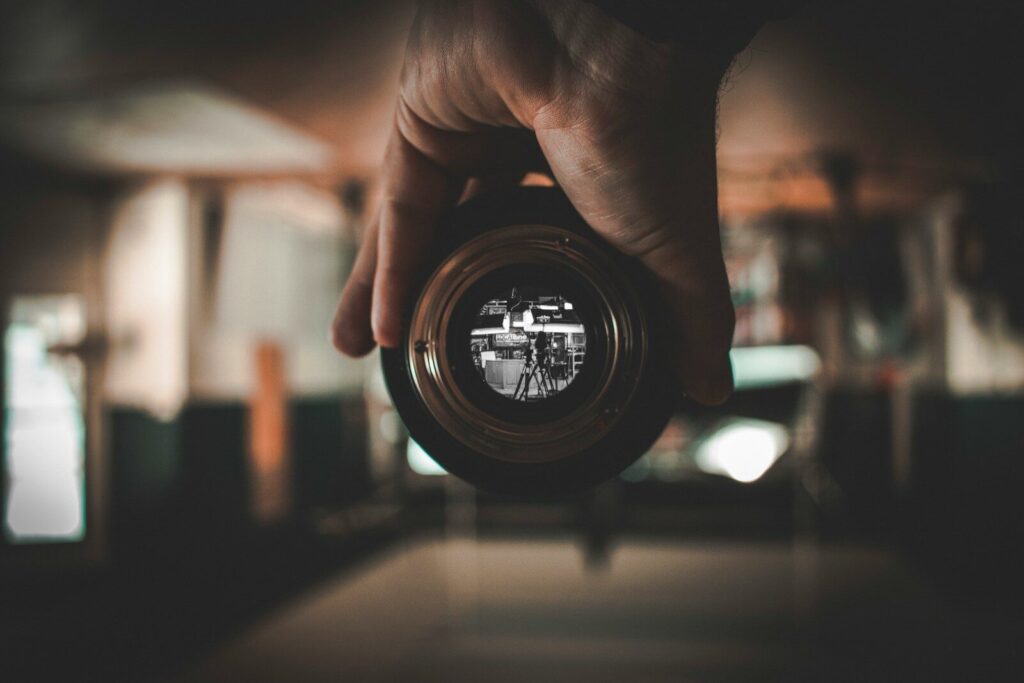 Composition artistique d'image avec lumière et ombre.