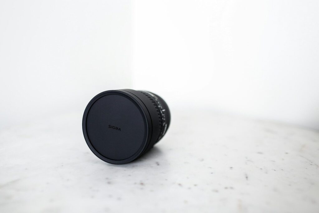 Nahaufnahme des Sigma 85mm f/1.4 Art Objektivs.