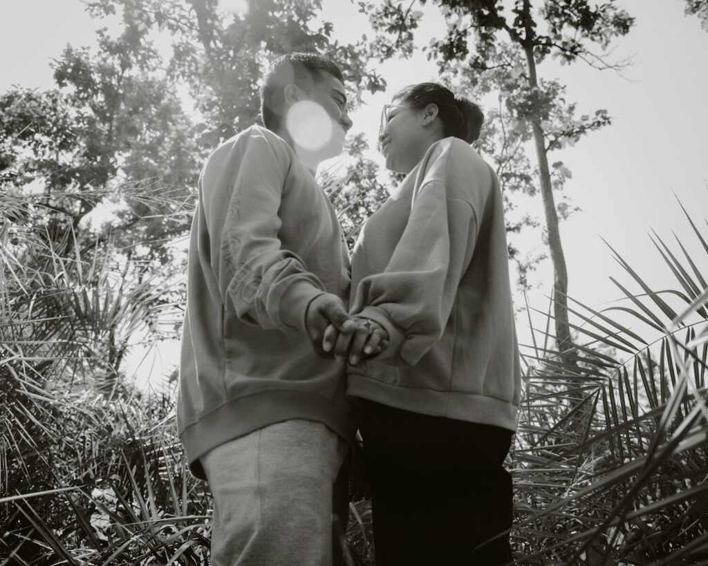 Romantic couple photoshoot in nature.