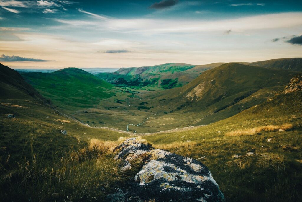 Objetivo gran angular con impresionante toma de paisaje.